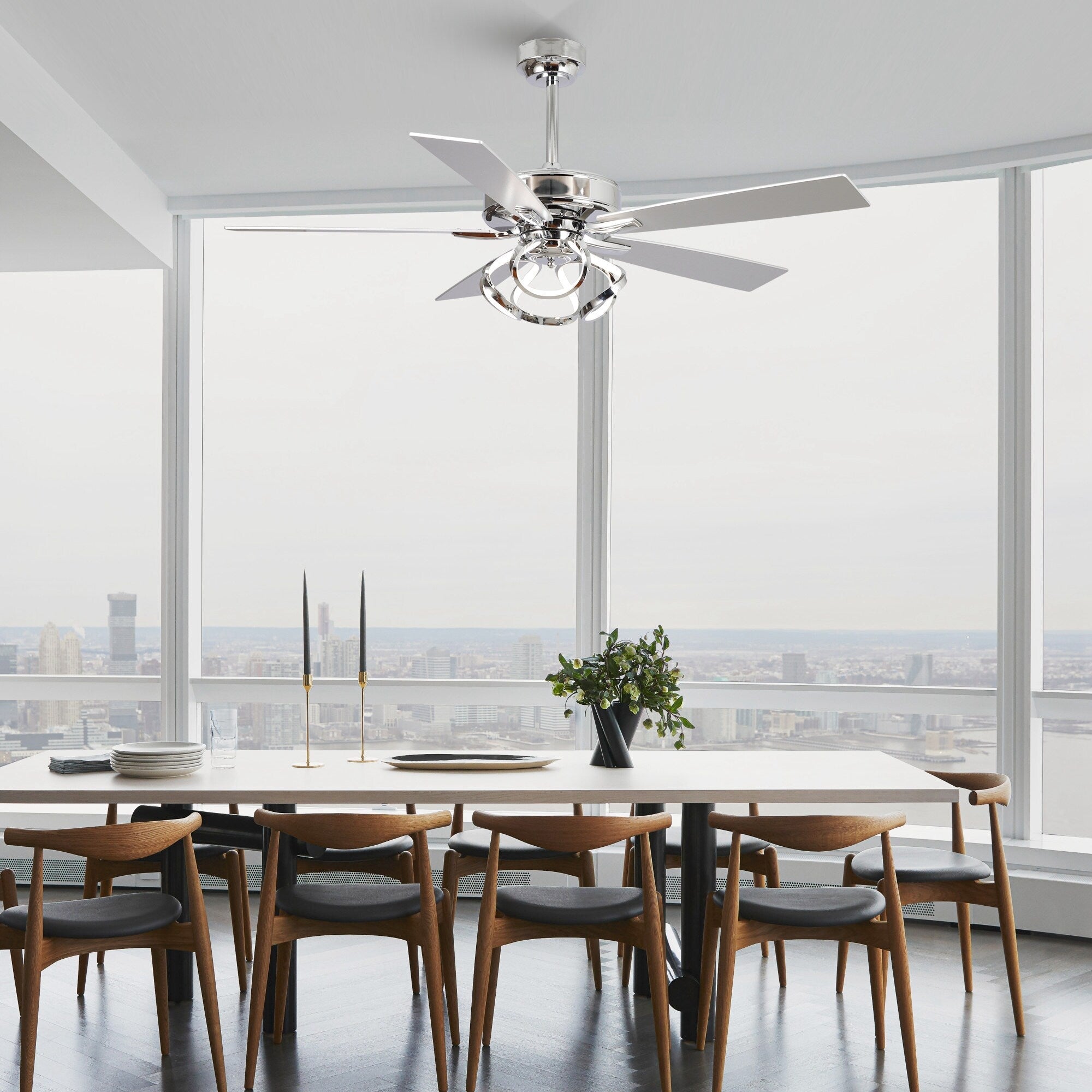 Ventilateur de plafond LED d'intérieur moderne chromé/noir à intensité variable avec lumière et télécommande