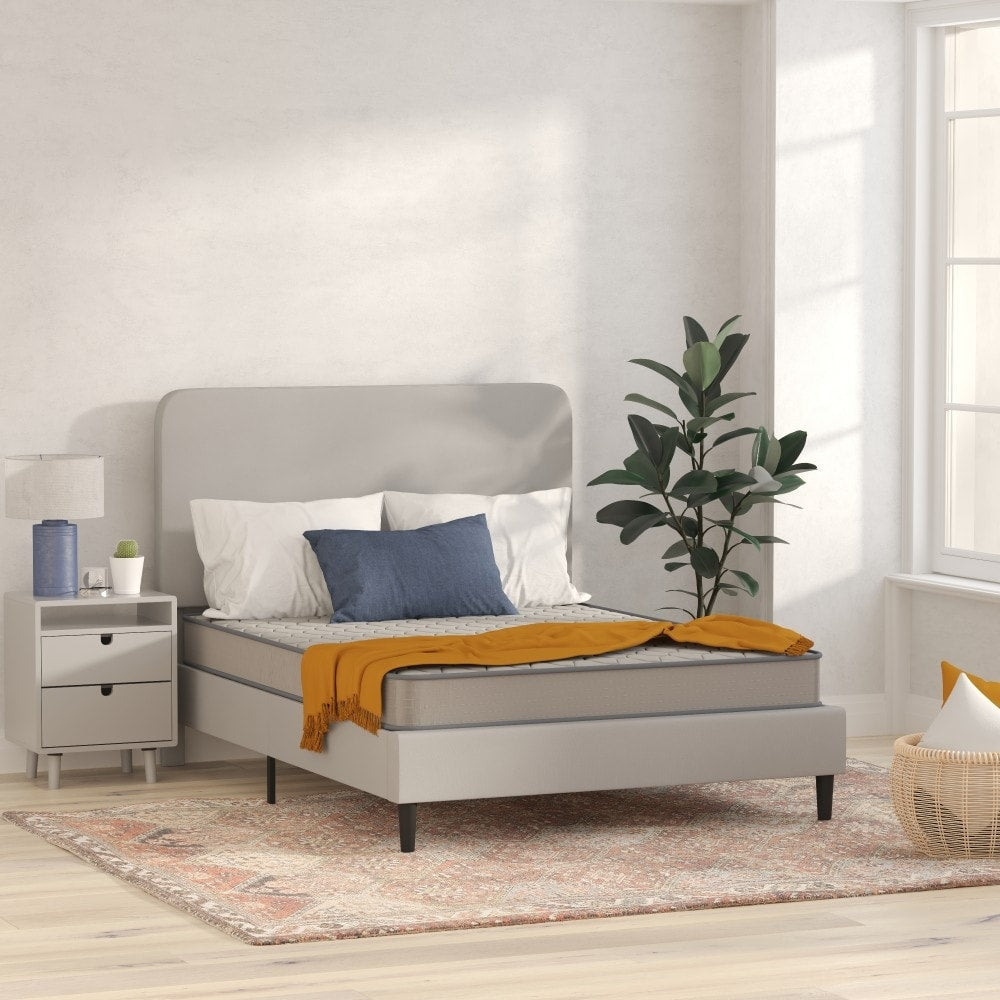 Matelas hybride à ressorts et plateau moyen