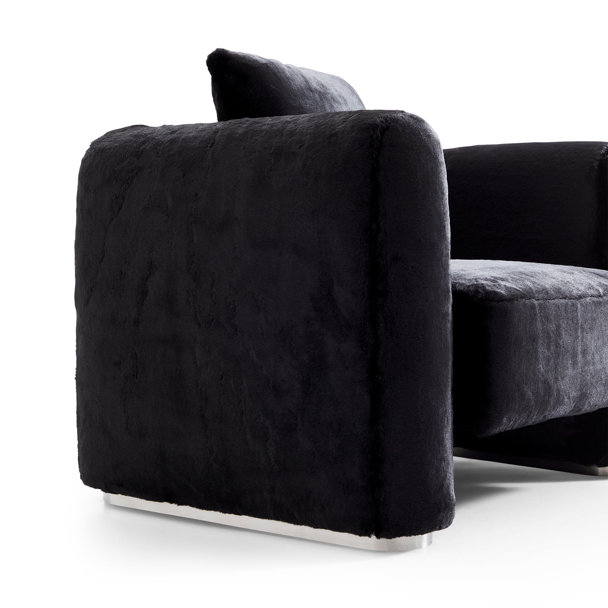 Obsidian Plush Accent Chair