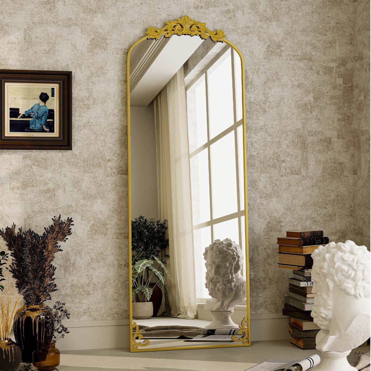 Miroir arqué pleine longueur avec motif floral baroque