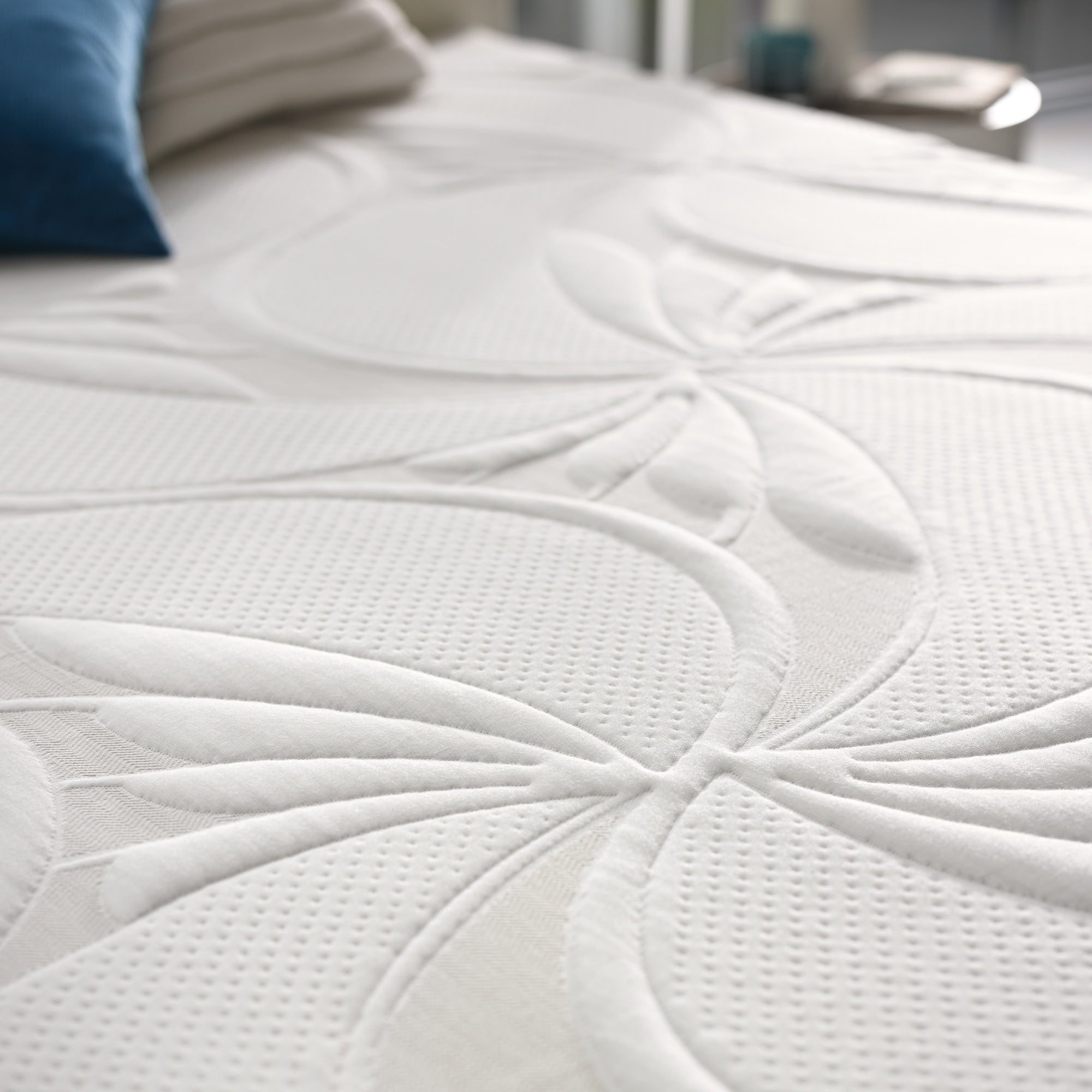ComforPedic de Beautyrest Choisissez votre matelas confort en mousse à mémoire de forme gel de 14 pouces