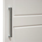 Armoire penderie 3 portes Cosmo 100 % bois massif de Palace Imports avec portes en bois massif ou en miroir