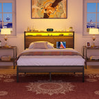 Cadre de lit plateforme en bois de style ferme avec station de charge et lumières LED