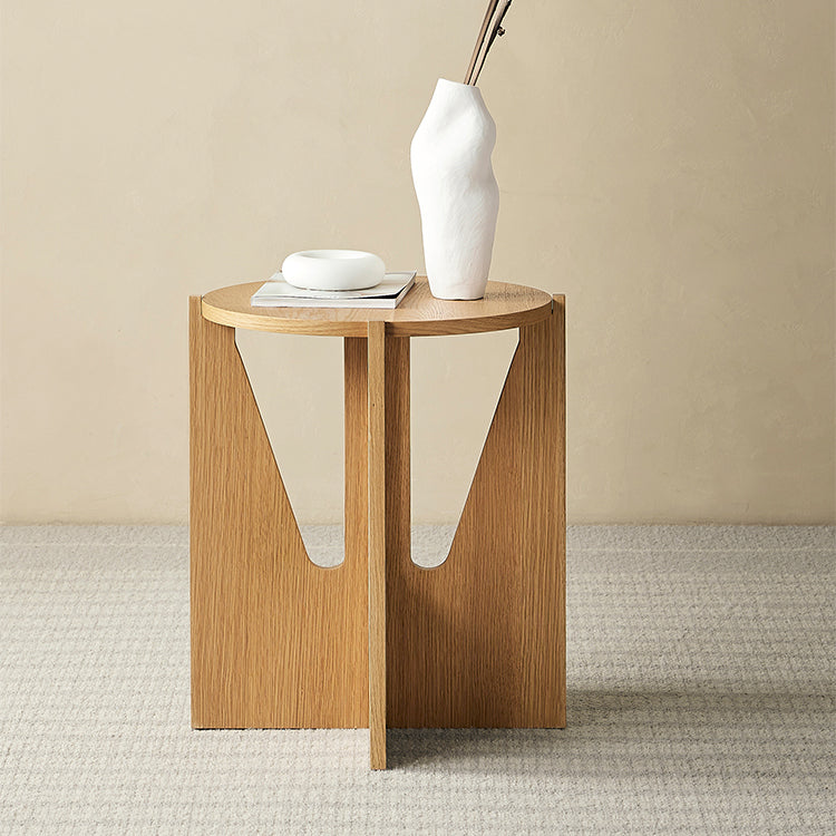 Vivid Oak Round Accent Side Table