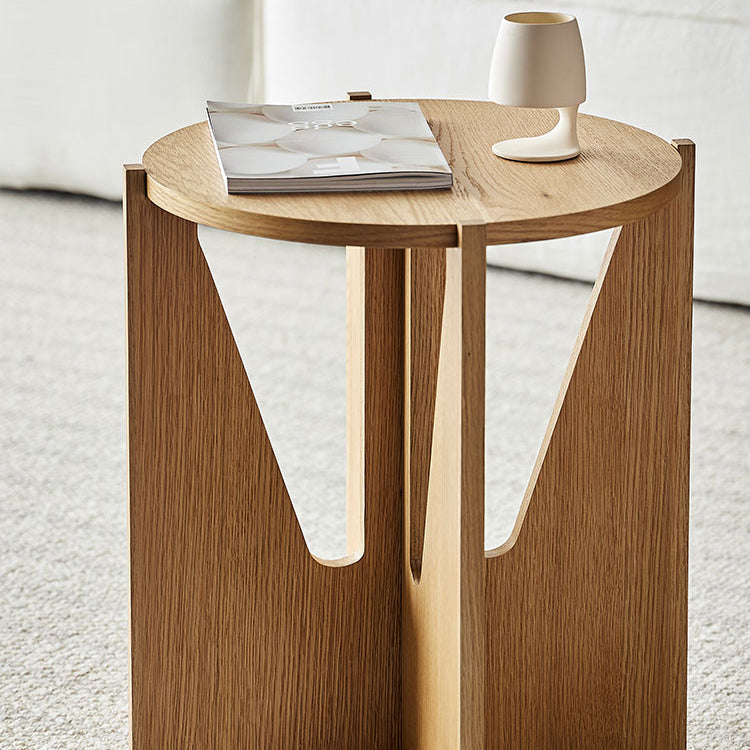 Vivid Oak Round Accent Side Table