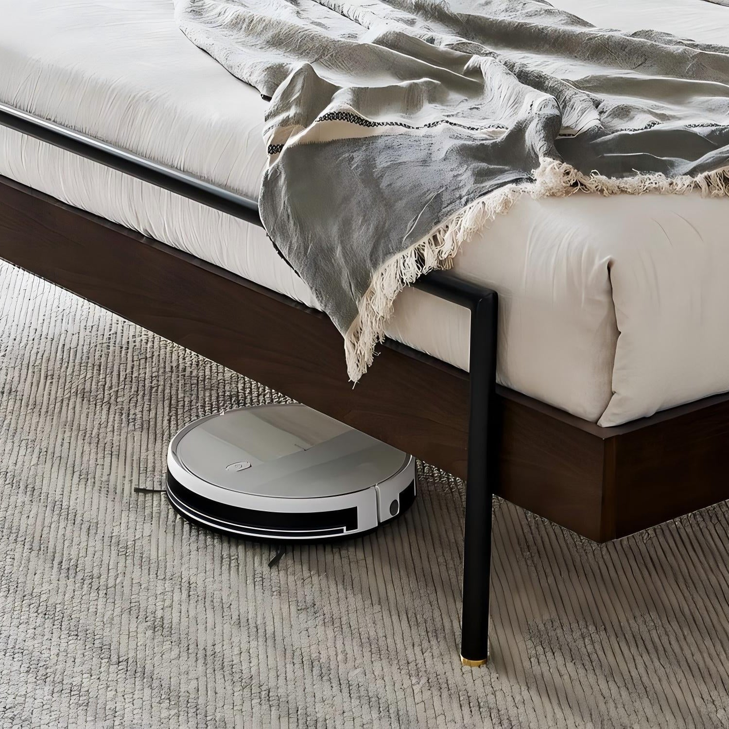 Maple Loaf Leather Bed