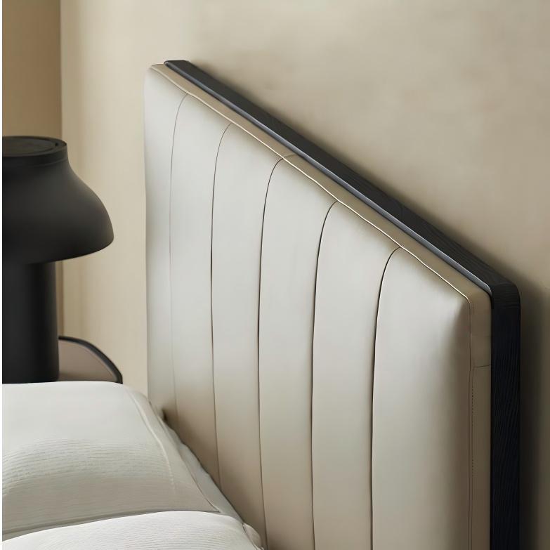 Muffin Edge Leather Bed