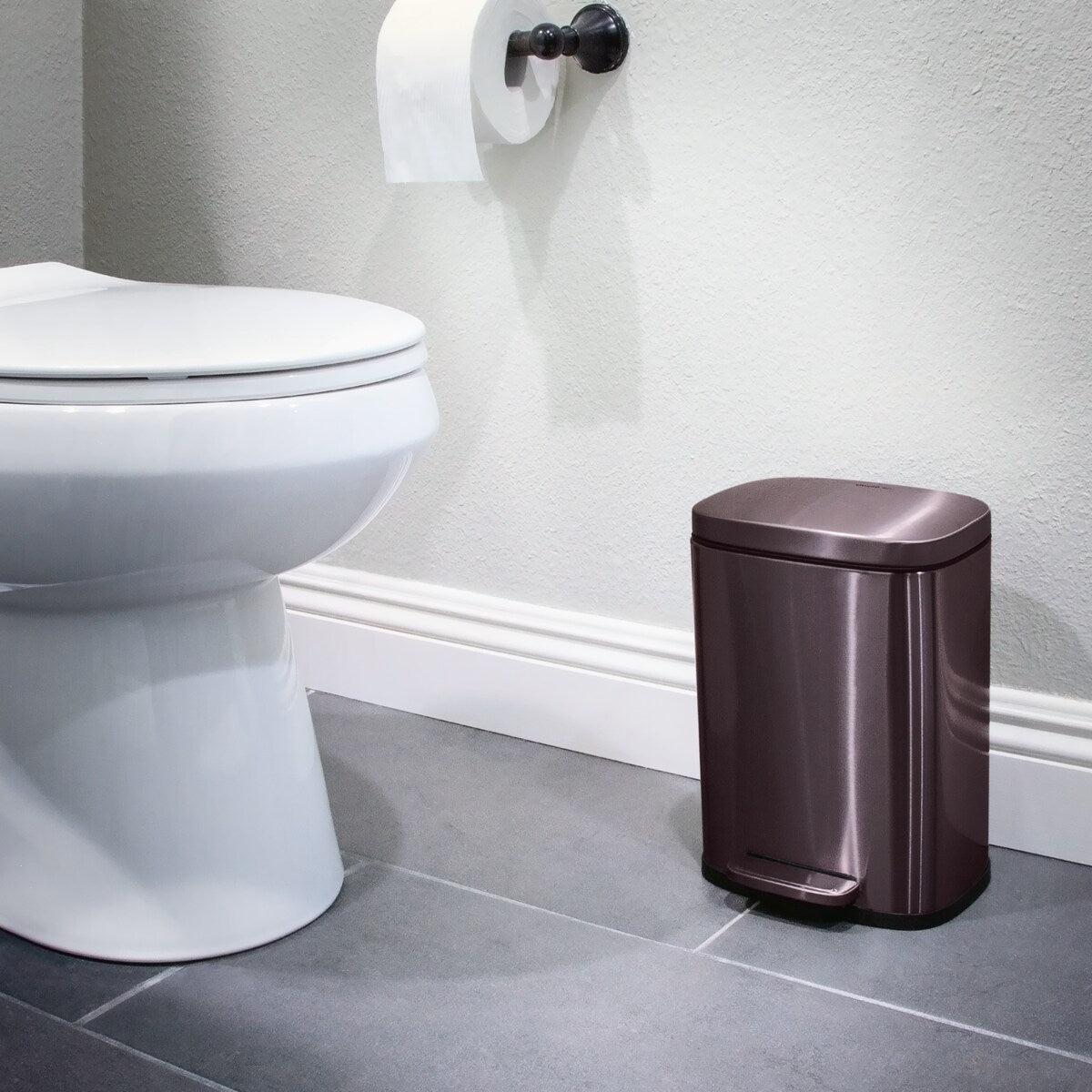 Poubelles rectangulaires Qualiazero de 13,2 gallons et deux de 1,3 gallon à pédale - Ensemble familial