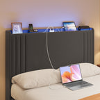 Lit Queen/Full rembourré à canaux verticaux avec tête de lit à oreilles