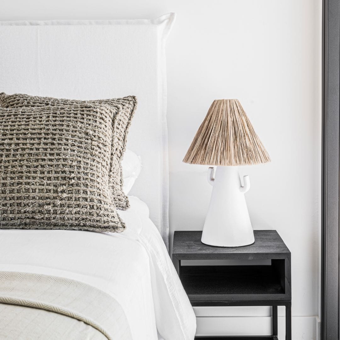 Table de chevet en rotin | Noire