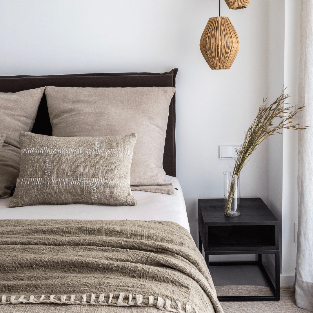 Table de chevet en rotin | Noire